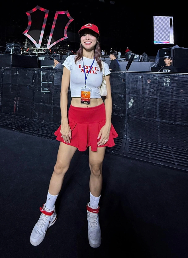 Phối thông minh để biến đồ thể thao thành thời trang hằng ngày- Ảnh 5. Phối thông minh để biến đồ thể thao thành thời trang hằng ngày- Ảnh 5.