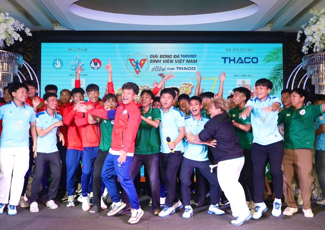 Bóng đá Thanh Niên sinh viên: Khi trái tim các cầu thủ chung một nhịp đập- Ảnh 14. Bóng đá Thanh Niên sinh viên: Khi trái tim các cầu thủ chung một nhịp đập- Ảnh 14.