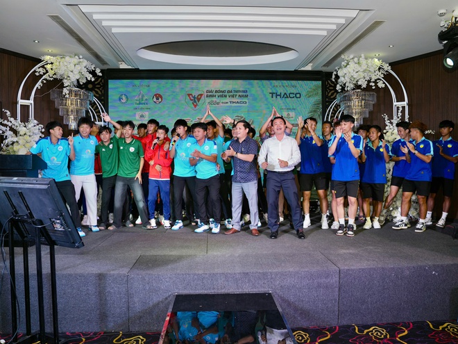 Bóng đá Thanh Niên sinh viên: Khi trái tim các cầu thủ chung một nhịp đập- Ảnh 13. Bóng đá Thanh Niên sinh viên: Khi trái tim các cầu thủ chung một nhịp đập- Ảnh 13.