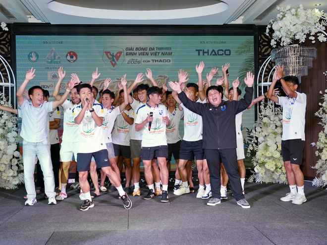 Bóng đá Thanh Niên sinh viên: Khi trái tim các cầu thủ chung một nhịp đập- Ảnh 9. Bóng đá Thanh Niên sinh viên: Khi trái tim các cầu thủ chung một nhịp đập- Ảnh 9.