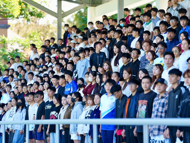 Chức v&ocirc; địch ngọt ng&agrave;o của đội Trường ĐH Thủy lợi, lễ bế mạc đầy cảm x&uacute;c!- Ảnh 8.