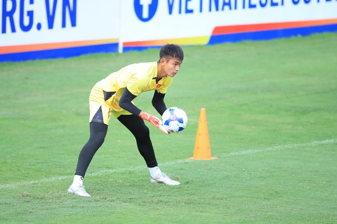 Đội tuyển Việt Nam đón thêm dàn sao Ninh Bình, Xuân Son vẫn phải tập riêng với bác sĩ- Ảnh 20. Đội tuyển Việt Nam đón thêm dàn sao Ninh Bình, Xuân Son vẫn phải tập riêng với bác sĩ- Ảnh 20.