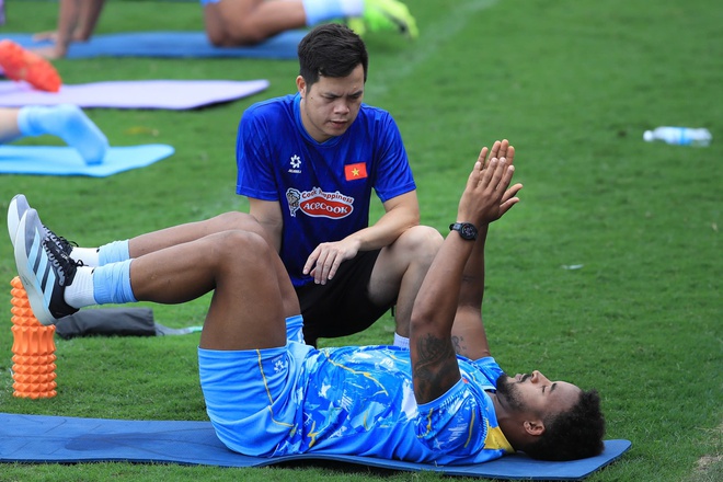 Đội tuyển Việt Nam đón thêm dàn sao Ninh Bình, Xuân Son vẫn phải tập riêng với bác sĩ- Ảnh 8. Đội tuyển Việt Nam đón thêm dàn sao Ninh Bình, Xuân Son vẫn phải tập riêng với bác sĩ- Ảnh 8.