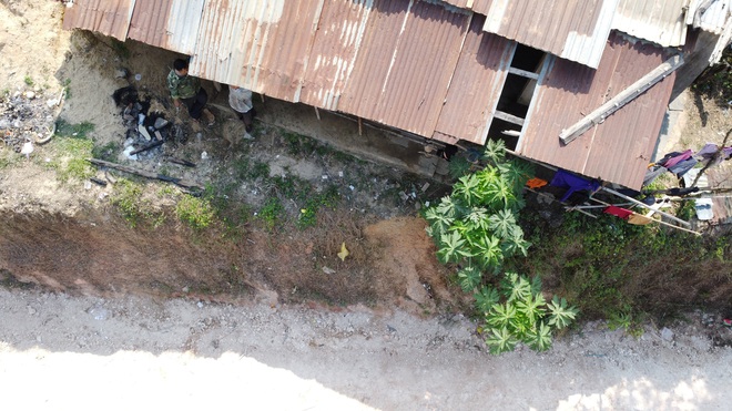 Đồng Nai: Th&ecirc;m tuyến đường thi c&ocirc;ng khiến nh&agrave; d&acirc;n ch&ecirc;nh v&ecirc;nh b&ecirc;n m&eacute;p vực s&acirc;u   - Ảnh 4.