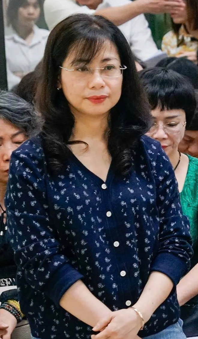 Bị x&eacute;t xử v&igrave; lạm thu tiền học th&ecirc;m 13 năm trước, cựu hiệu trưởng khai g&igrave;?- Ảnh 3.