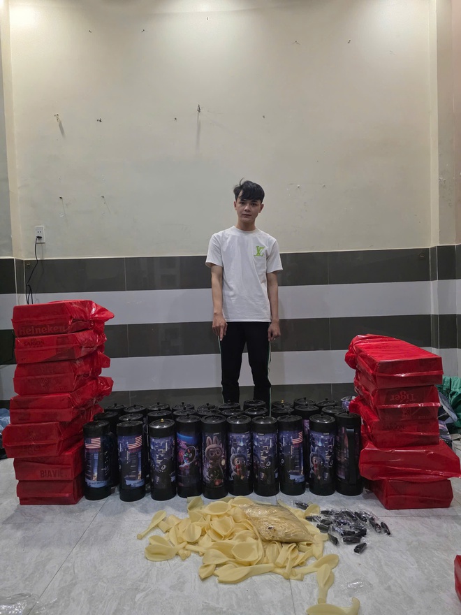 C&ocirc;ng an TP.HCM triệt ph&aacute; đường d&acirc;y 'kh&iacute; cười' tiền tỉ, bắt 3 bị can - Ảnh 3.