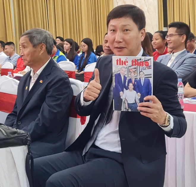 HLV Kim Sang-sik nói lời xúc động nhân Ngày Thể thao Việt Nam- Ảnh 7. HLV Kim Sang-sik nói lời xúc động nhân Ngày Thể thao Việt Nam- Ảnh 7.