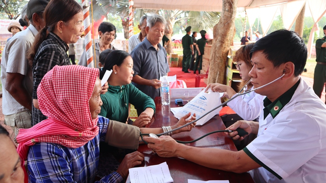 Rộn r&agrave;ng kh&ocirc;ng kh&iacute; Ng&agrave;y hội bi&ecirc;n ph&ograve;ng to&agrave;n d&acirc;n tại Đồng Nai - Ảnh 4.