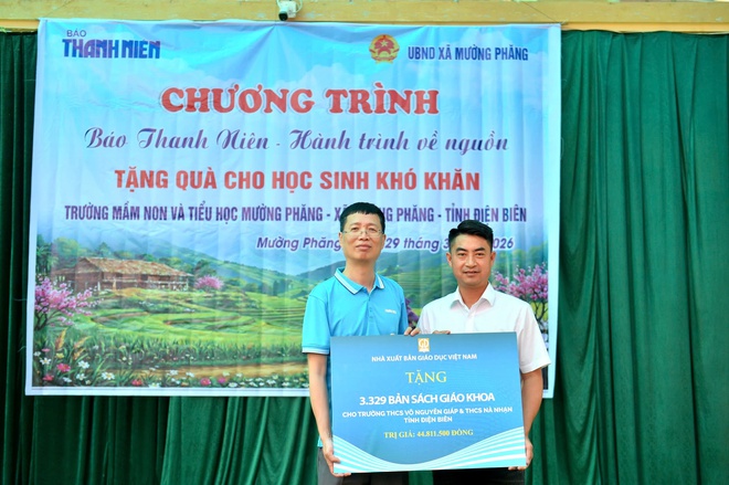 Mang yêu thương đến Mường Phăng trong hành trình về nguồn của Báo Thanh Niên - Ảnh 9.