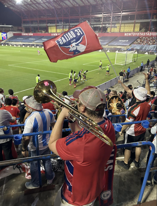 Người Việt ở Mỹ lần đầu trải nghiệm t&aacute;c nghiệp derby th&agrave;nh&hellip; Texas - Ảnh 4.