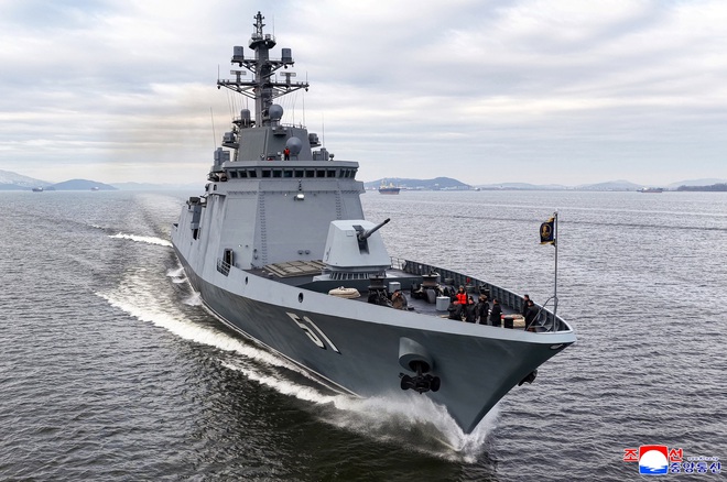 Kim Jong - un thị s&aacute;t t&agrave;u khu trục Triều Ti&ecirc;n ph&oacute;ng t&ecirc;n lửa mới nhất 2026 - Ảnh 4.