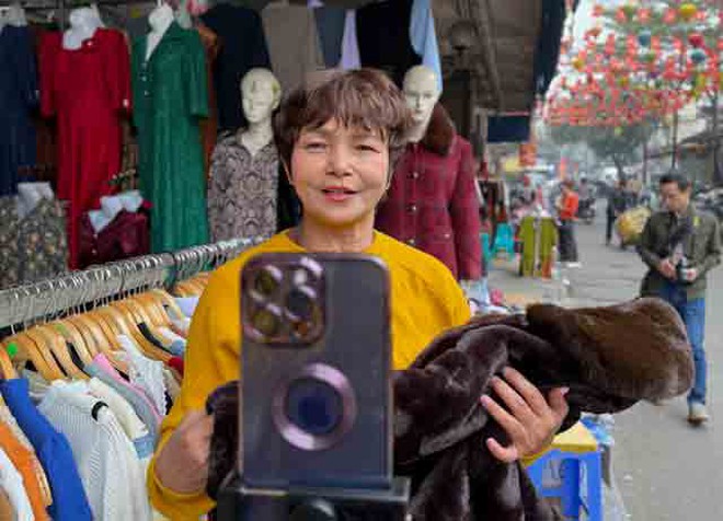 Cuộc 'c&aacute;ch mạng số' tr&ecirc;n c&aacute;c sạp h&agrave;ng cũ- Ảnh 4.