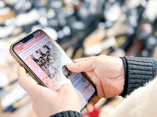 Cuộc 'c&aacute;ch mạng số' tr&ecirc;n c&aacute;c sạp h&agrave;ng cũ- Ảnh 3.