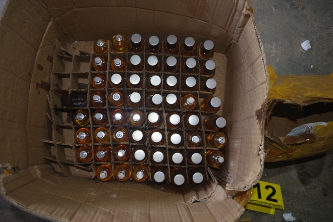 Công an tỉnh Đồng Nai tìm bị hại vụ nước hoa giả làm bằng máy đánh trứng- Ảnh 3.