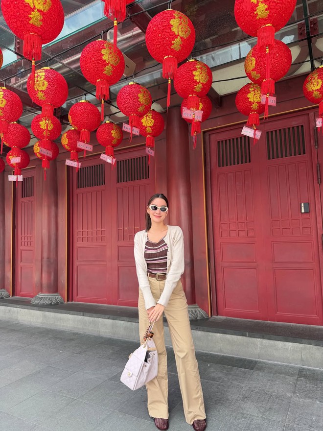 Áo cardigan mỏng giúp hoàn thiện phong cách thời trang trong ngày giao mùa- Ảnh 7. Áo cardigan mỏng giúp hoàn thiện phong cách thời trang trong ngày giao mùa- Ảnh 7.