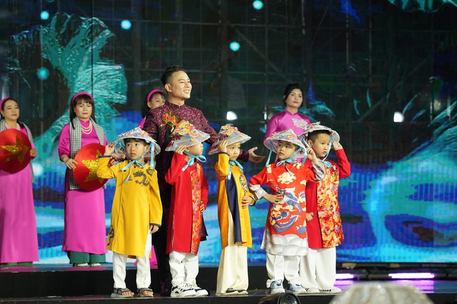 Chung kết Duy&ecirc;n d&aacute;ng &Aacute;o d&agrave;i TP.HCM: Khi cộng đồng c&ugrave;ng t&ocirc;n vinh t&agrave; &aacute;o d&acirc;n tộc- Ảnh 10.