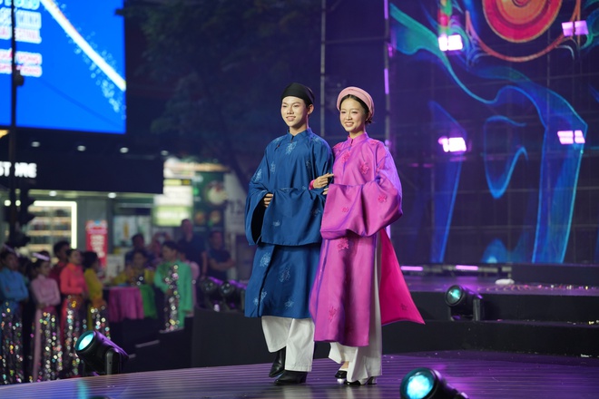 Chung kết Duy&ecirc;n d&aacute;ng &Aacute;o d&agrave;i TP.HCM: Khi cộng đồng c&ugrave;ng t&ocirc;n vinh t&agrave; &aacute;o d&acirc;n tộc- Ảnh 8.