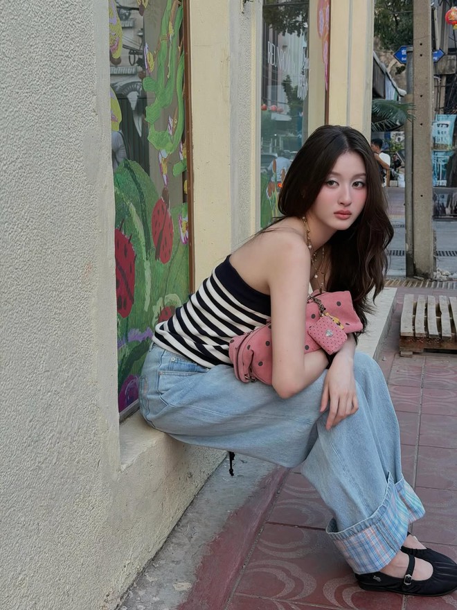 Làm mới tủ đồ mùa hè với quần jeans ống rộng trẻ trung - Ảnh 7.