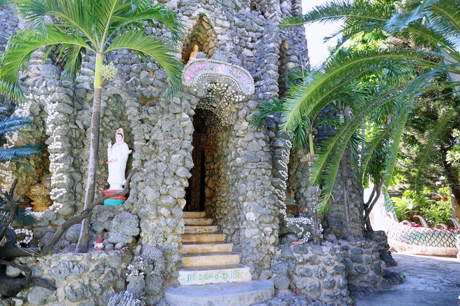 Khám phá chùa Từ Vân, kiệt tác từ san hô và vỏ ốc- Ảnh 4. Khám phá chùa Từ Vân, kiệt tác từ san hô và vỏ ốc- Ảnh 4.