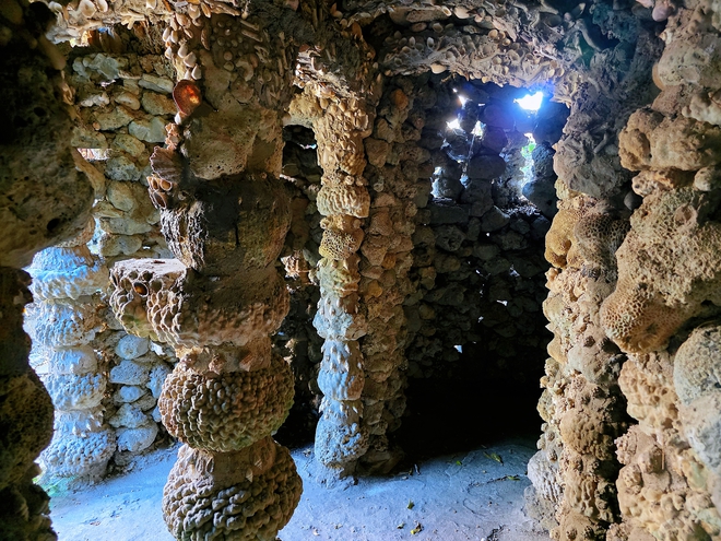 Khám phá chùa Từ Vân, kiệt tác từ san hô và vỏ ốc- Ảnh 14. Khám phá chùa Từ Vân, kiệt tác từ san hô và vỏ ốc- Ảnh 14.