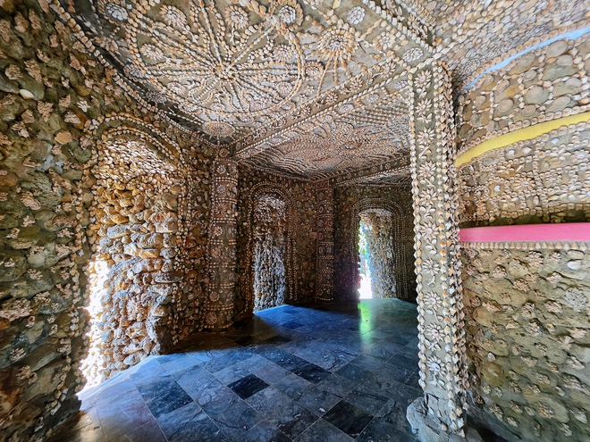 Khám phá chùa Từ Vân, kiệt tác từ san hô và vỏ ốc- Ảnh 6. Khám phá chùa Từ Vân, kiệt tác từ san hô và vỏ ốc- Ảnh 6.