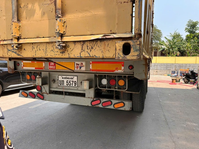 Gia cố gầm xe tải để vận chuyển tr&aacute;i ph&eacute;p dầu diesel qua bi&ecirc;n giới- Ảnh 3.