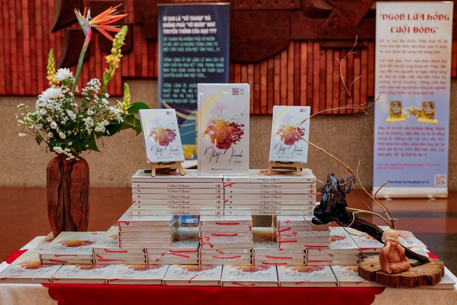 Lý Tứ ra mắt 2 tác phẩm mới về Phật pháp mang triết lý hiện đại - Ảnh 3. Lý Tứ ra mắt 2 tác phẩm mới về Phật pháp mang triết lý hiện đại - Ảnh 3.