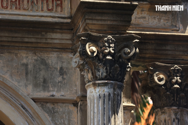 Mộ cổ kiến trúc giống nhà thờ 112 năm ở TP.HCM: Dấu tích tri huyện xưa- Ảnh 7. Mộ cổ kiến trúc giống nhà thờ 112 năm ở TP.HCM: Dấu tích tri huyện xưa- Ảnh 7.