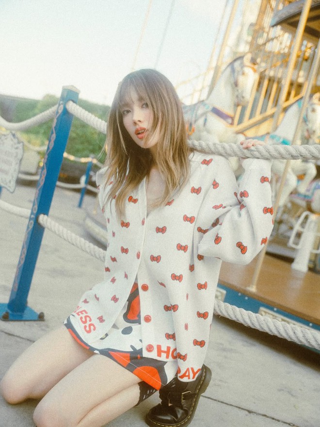 Từ công sở đến dạo phố, chân váy chữ A 'cân' mọi phong cách- Ảnh 3.