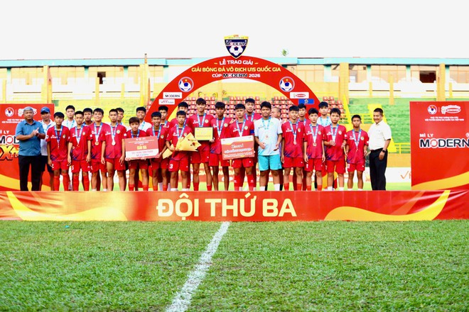 U.15 H&agrave; Nội I giải m&atilde; hiện tượng, v&agrave;o chung kết 'trong mơ' đấu Thể C&ocirc;ng Viettel- Ảnh 5.