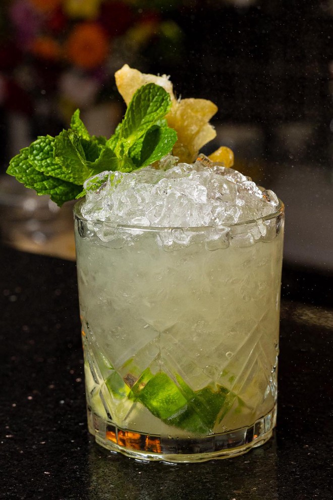 &Ocirc;ng T&acirc;y mở nh&agrave; h&agrave;ng Việt Nam view triệu đ&ocirc; ở TP . HCM thu h&uacute;t 95 % kh&aacute;ch nước ng&ograve;ai - Ảnh 8.