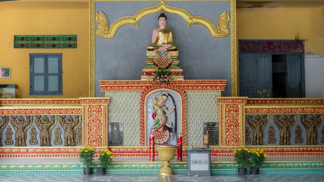 Người trẻ Khmer lễ ch&ugrave;a cầu b&igrave;nh an dịp Tết Ch&ocirc;l Chnăm Thm&acirc;y - Ảnh 9.