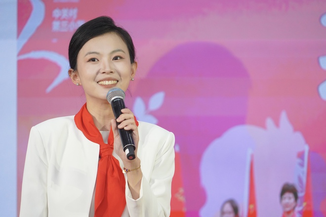 Gắn kết hữu nghị, ‘gen đỏ’ sẽ được truyền cho thế hệ mai sau- Ảnh 6. Gắn kết hữu nghị, ‘gen đỏ’ sẽ được truyền cho thế hệ mai sau- Ảnh 6.