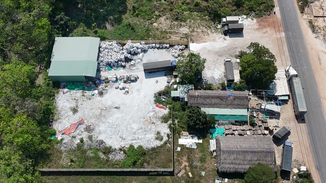 - Ảnh 11. - Ảnh 11.