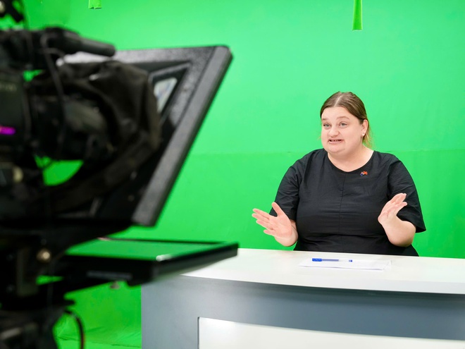 Đoàn đại biểu Hội đồng Giao lưu chính trị Úc thăm Báo Thanh Niên - Ảnh 8.