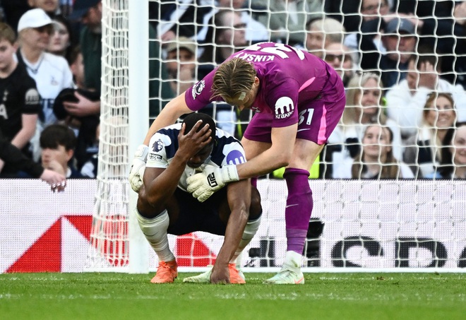 M.U đ&aacute;nh bại Chelsea ngay tại Stamford Bridge, Tottenham bị Brighton chia điểm ph&uacute;t 90+5- Ảnh 7.