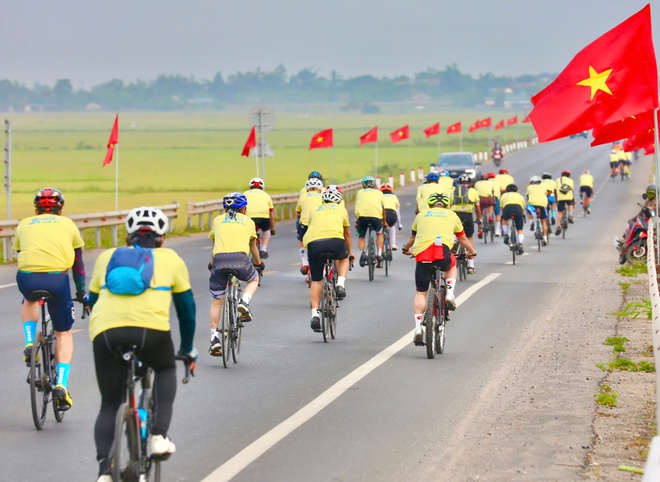 Ng&agrave;y hội đạp xe V&igrave; h&ograve;a b&igrave;nh 2026: Lan tỏa th&ocirc;ng điệp nh&acirc;n văn- Ảnh 4.