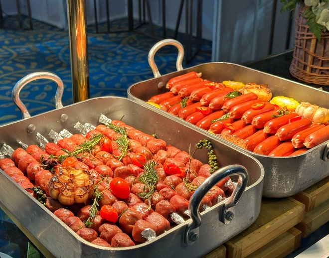 Hương vị &Uacute;c 2026 tại TP.HCM: M&oacute;n ngon từ c&ocirc; g&aacute;i Việt đầu ti&ecirc;n đạt sao Michelin - Ảnh 7.