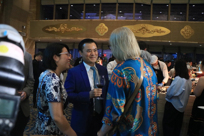 Hương vị &Uacute;c 2026 tại TP.HCM: M&oacute;n ngon từ c&ocirc; g&aacute;i Việt đầu ti&ecirc;n đạt sao Michelin - Ảnh 5.