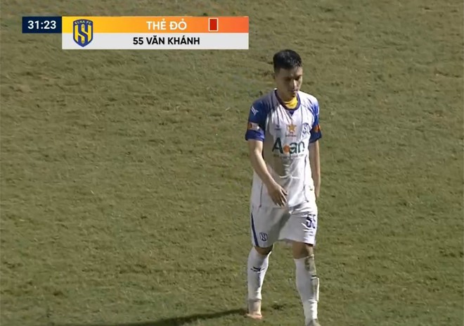 Bị thẻ đỏ, SLNA vẫn &lsquo;bắt&rsquo; chủ nh&agrave; Thanh H&oacute;a phải đau đớn chia điểm- Ảnh 1.