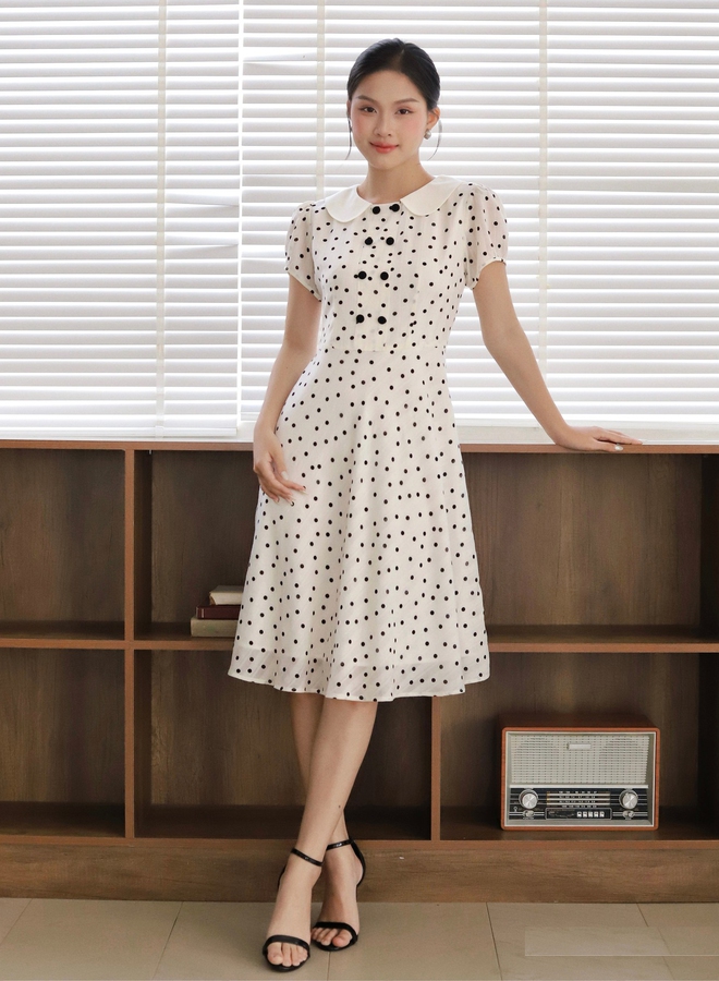 Váy chấm bi nhỏ sang trọng, tinh tế mà vẫn lãng mạn - Ảnh 7.