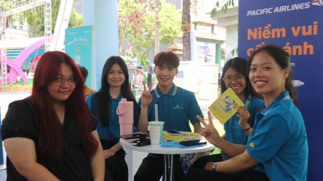 Muốn săn tour gi&aacute; tốt giữa m&ugrave;a gi&aacute; leo thang, người trẻ t&igrave;m đến địa điểm n&agrave;y- Ảnh 4.