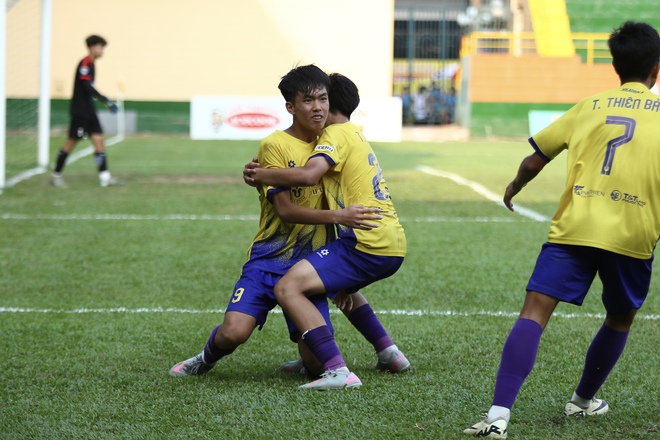 H&agrave; Nội ho&agrave;n thiện mảnh gh&eacute;p v&ocirc; địch, gợi mở điều n&agrave;y cho b&oacute;ng đ&aacute; Việt Nam- Ảnh 2.