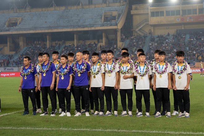 H&agrave; Nội ho&agrave;n thiện mảnh gh&eacute;p v&ocirc; địch, gợi mở điều n&agrave;y cho b&oacute;ng đ&aacute; Việt Nam- Ảnh 8.