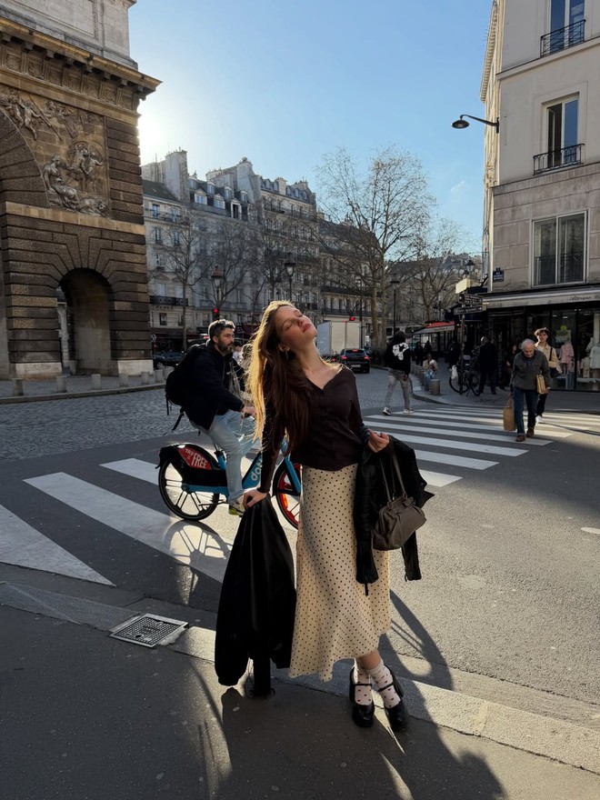 Họa tiết chấm bi: Xu hướng thời trang hè 2026 không thể bỏ lỡ- Ảnh 8.