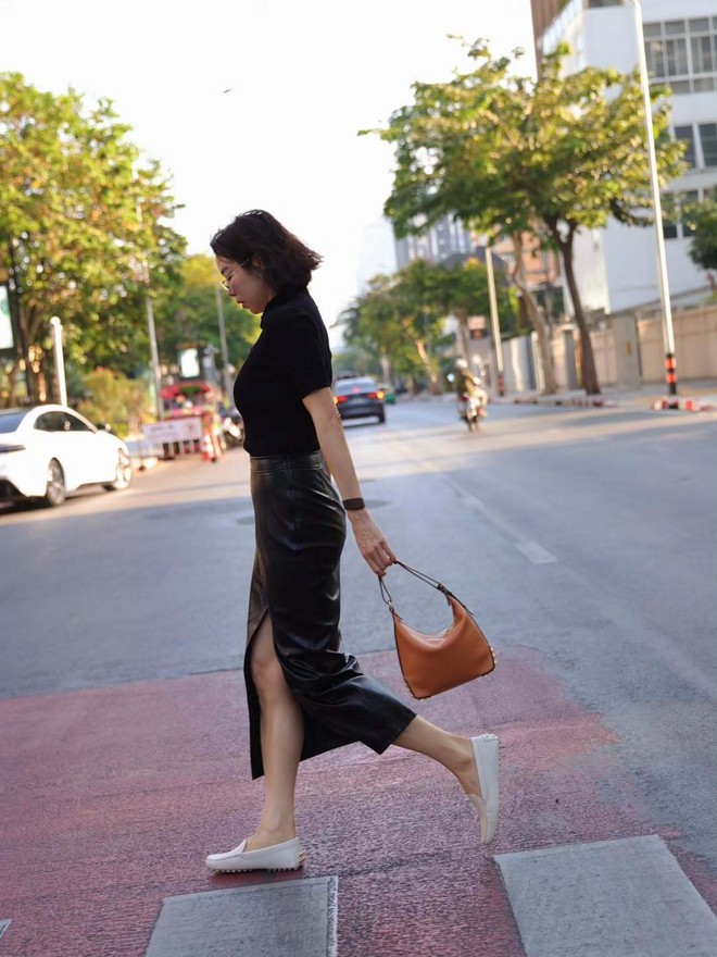 Diện giày loafer đi học, đi làm hay dạo phố đều chuẩn phong cách - Ảnh 8.