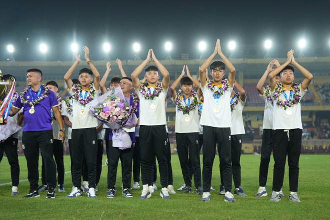 H&agrave; Nội ho&agrave;n thiện mảnh gh&eacute;p v&ocirc; địch, gợi mở điều n&agrave;y cho b&oacute;ng đ&aacute; Việt Nam- Ảnh 12.