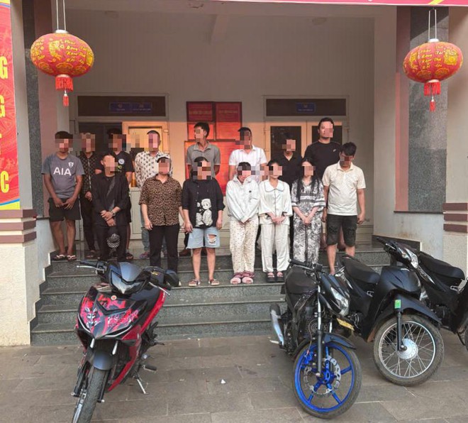  Triệt phá đường dây ma túy, thu giữ 4 khẩu súng - Ảnh 2.