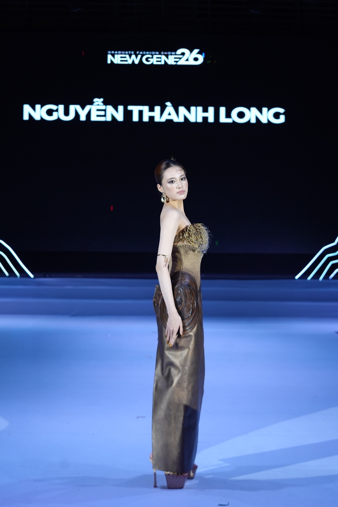 NTK Hà Duy, Vũ Việt Hà hội ngộ tại show diễn Trường đại học Kiến trúc- Ảnh 2.