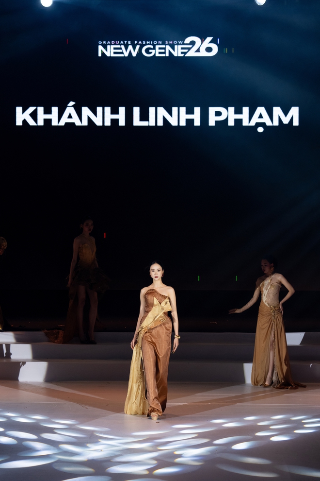 NTK Hà Duy, Vũ Việt Hà hội ngộ tại show diễn Trường đại học Kiến trúc- Ảnh 4.